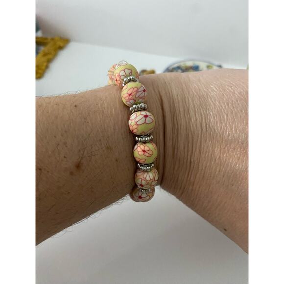 flower fimo clay bead bracelet - Picture 1 of 4